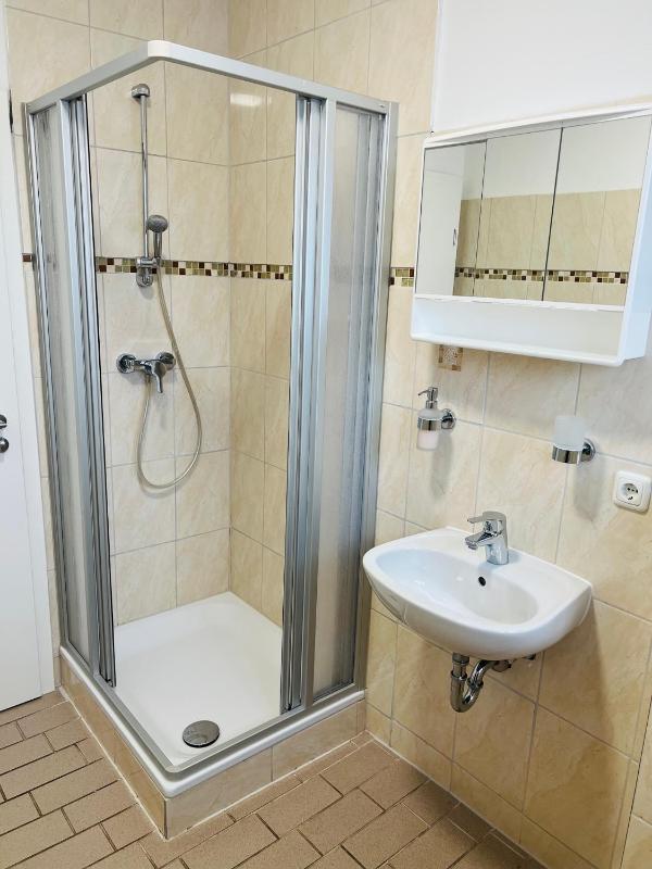 Double Room image 2