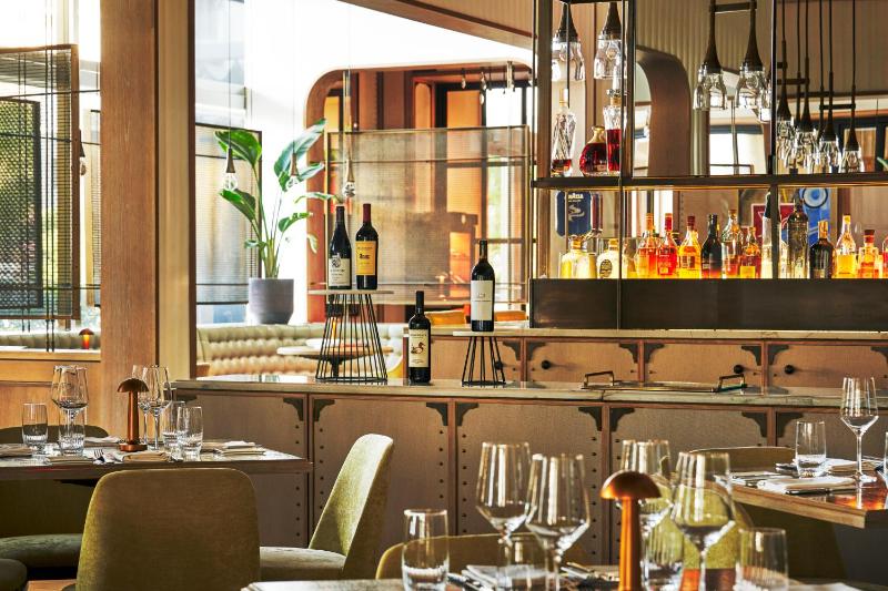 Four Seasons Hotel Miami - image 13