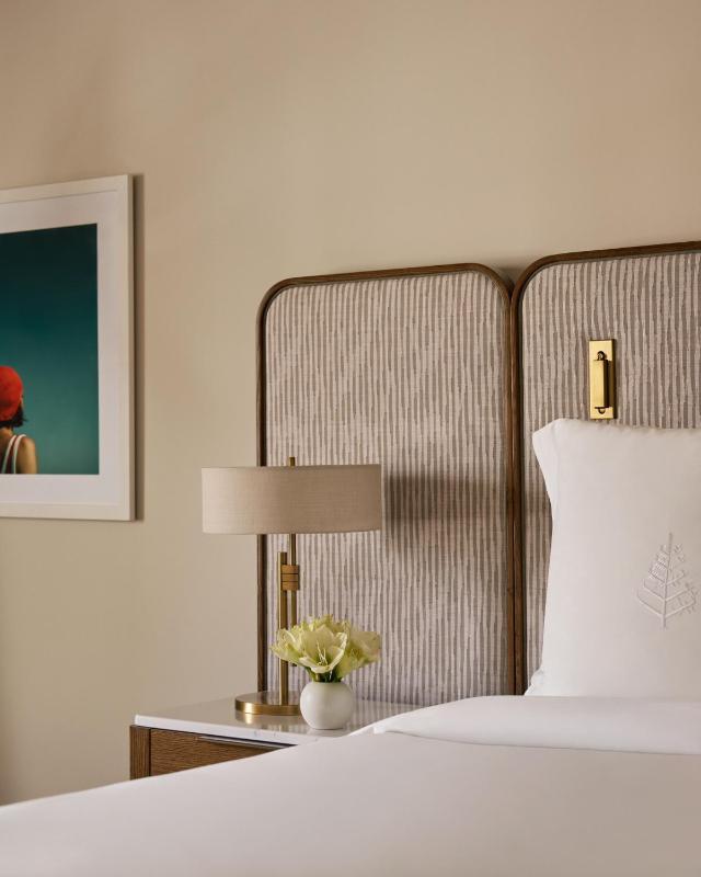 Bayfront Room King image 1