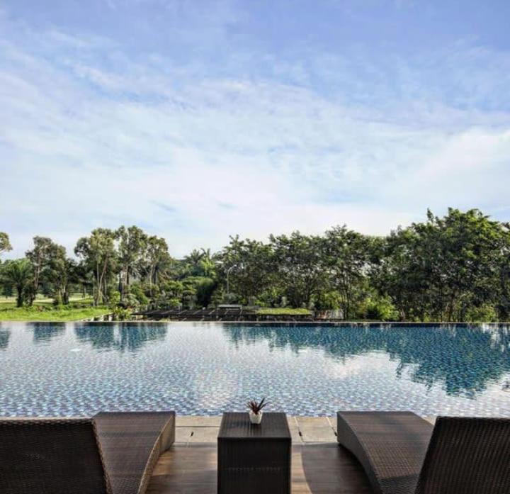Kawana Golf Residence - image 38