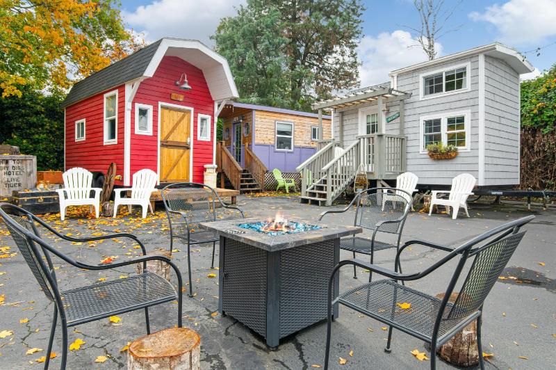 Tiny Digs - Hotel of Tiny Houses - image 13