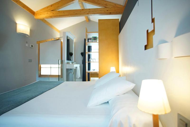 Junior Suite image 3