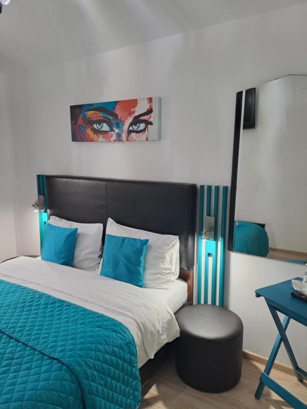Double Room with Garden View image 1