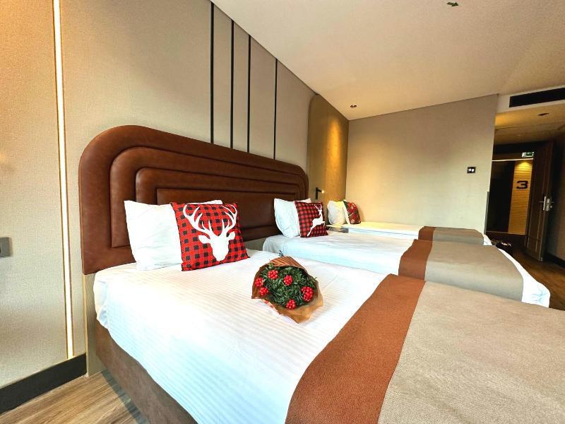 Deluxe Triple Room image 4