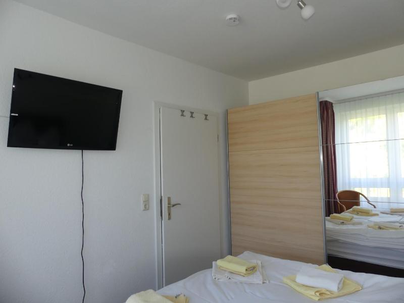 One-Bedroom Apartment with Balcony image 3