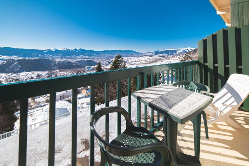 Triple Room with Mountain View image 3