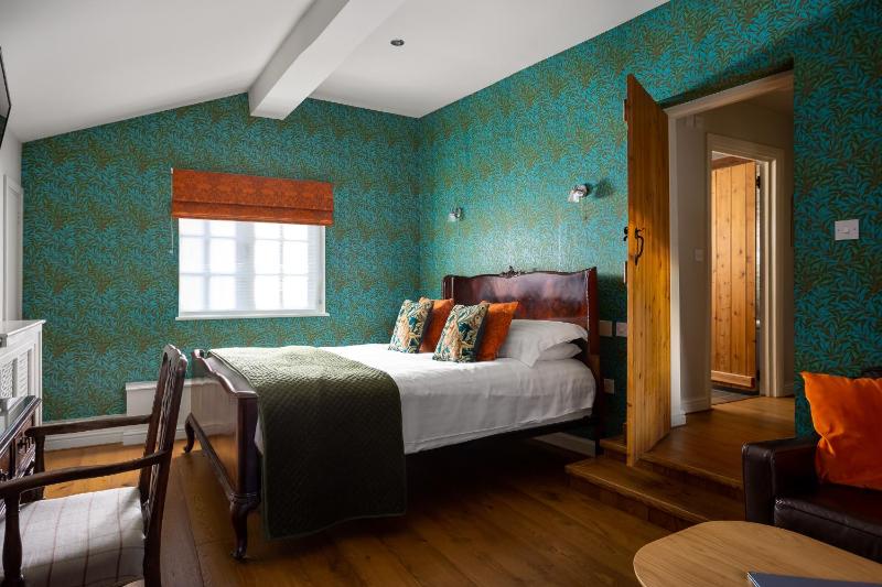 Terrace Room image 3