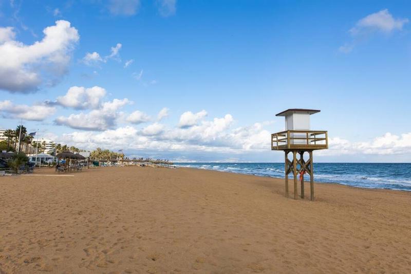 Enjoy La Carihuela Beach at 4 Min.Terrace & Pool. - image 8