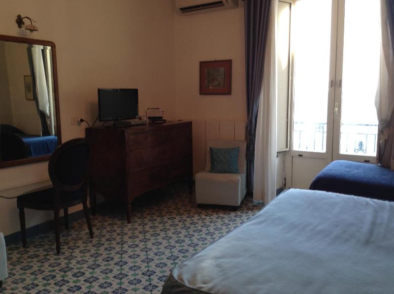 Triple Room image 2
