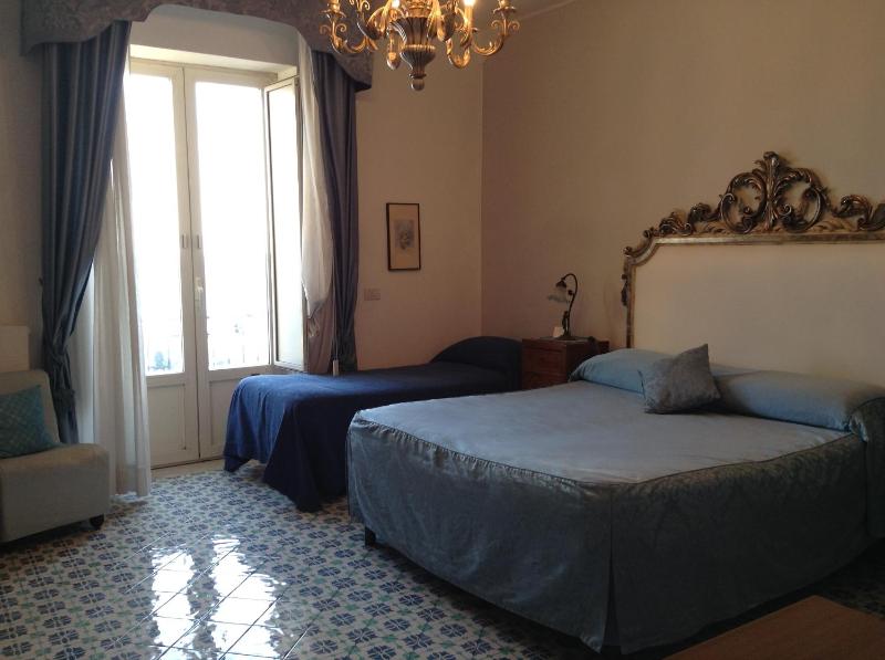 Quadruple Room image 2