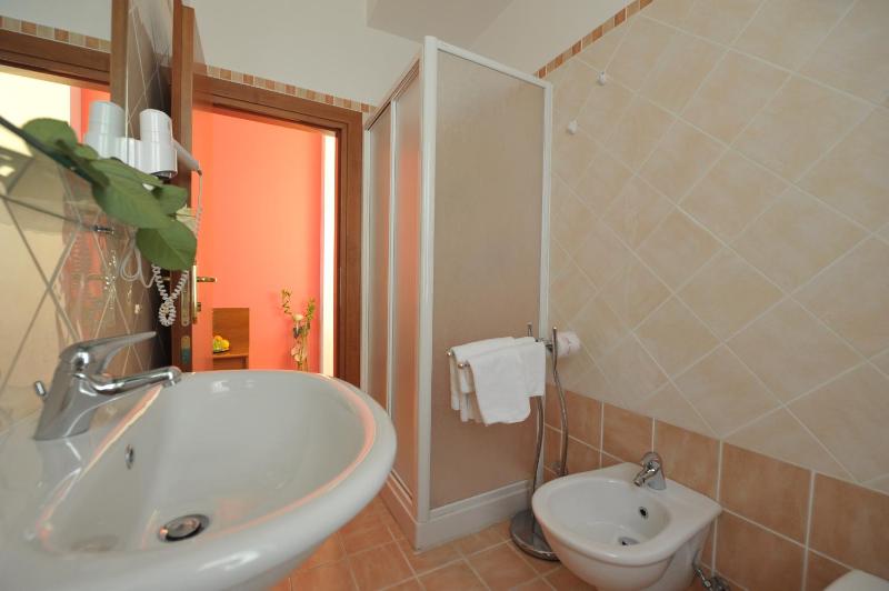 Double or Twin Room image 2