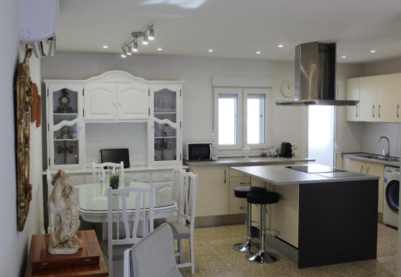 Apartamento Calle Huelva by CasaTuristica - image 10
