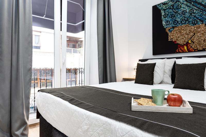 Pinzon Studios & Penthouse - image 43