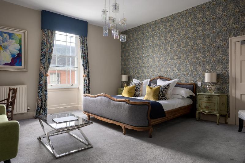 Simmonds Room image 1