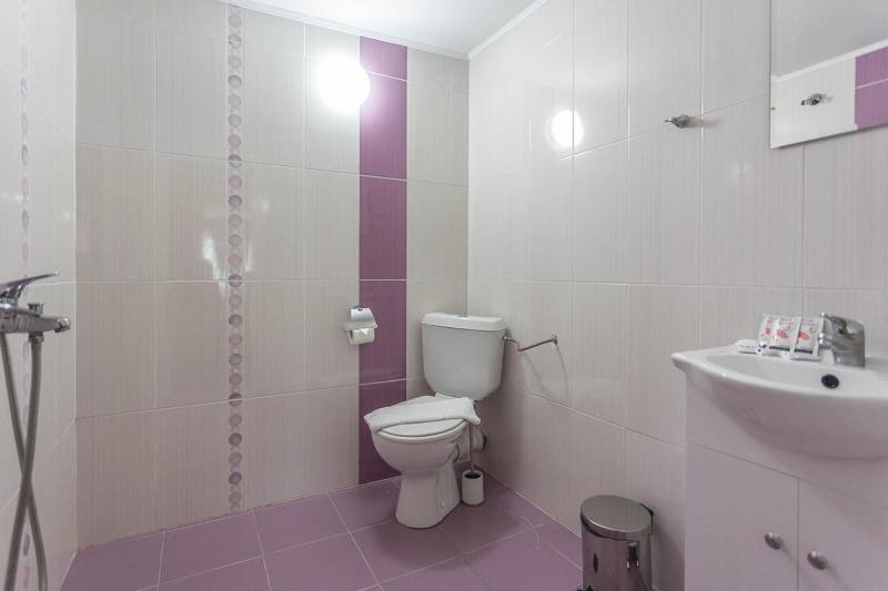 Double Room image 2