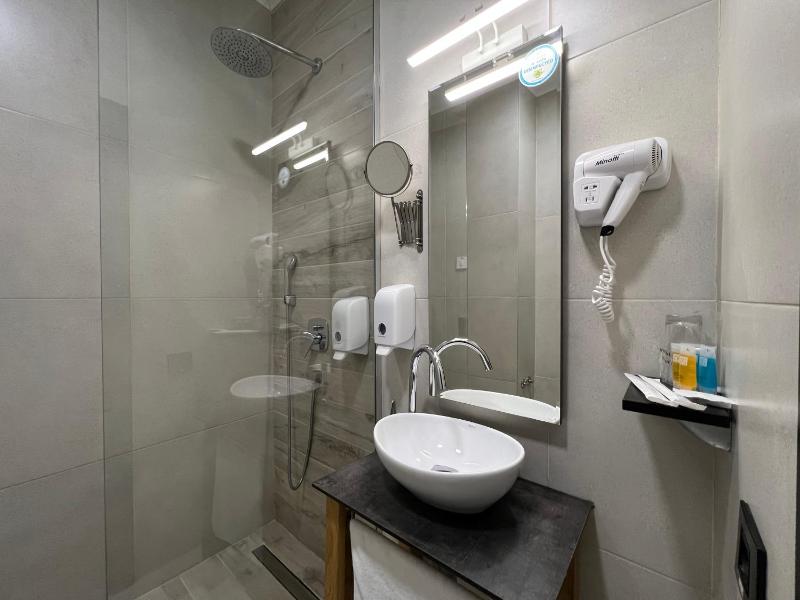 Executive Double or Twin Room image 3