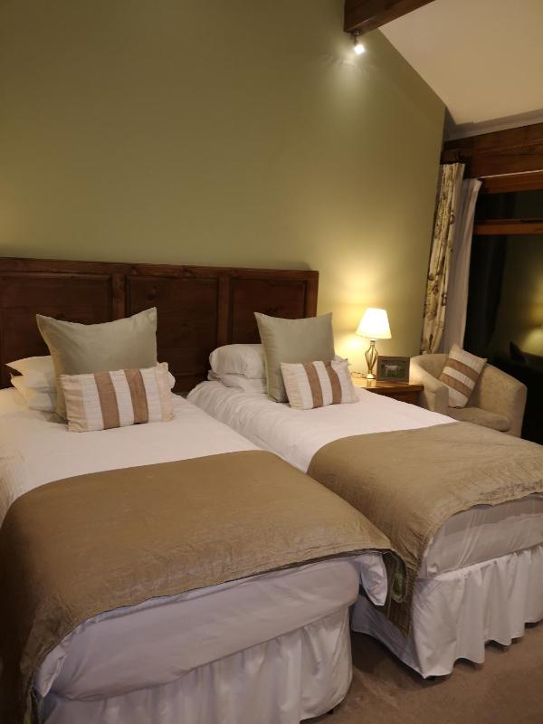 Double or Twin Room with Garden View - Ground Floor image 2