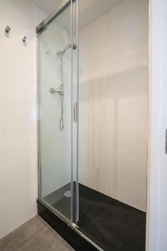 One-Bedroom Apartment image 2