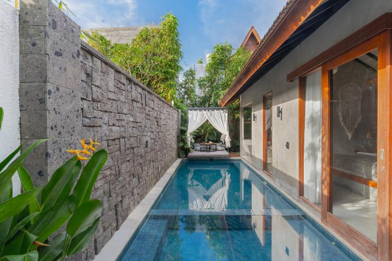 Vinna Villa Seminyak Romantic Private Pool Villa - image 8