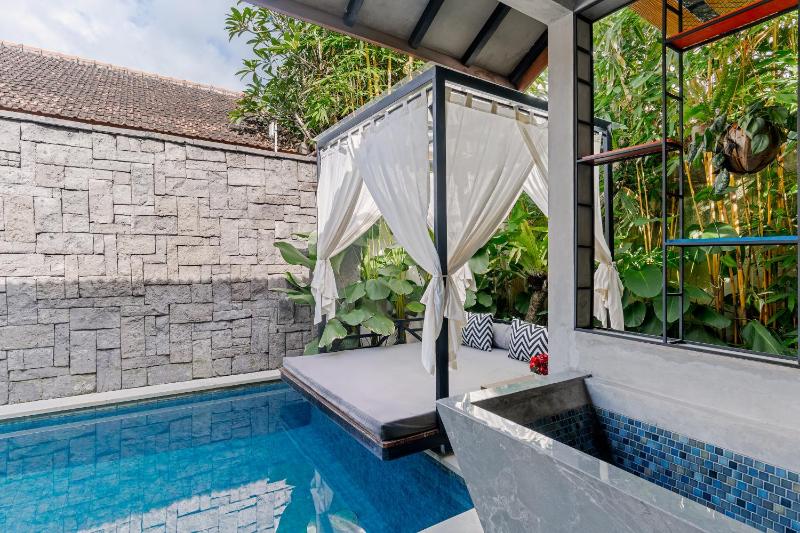 Vinna Villa Seminyak Romantic Private Pool Villa - image 16