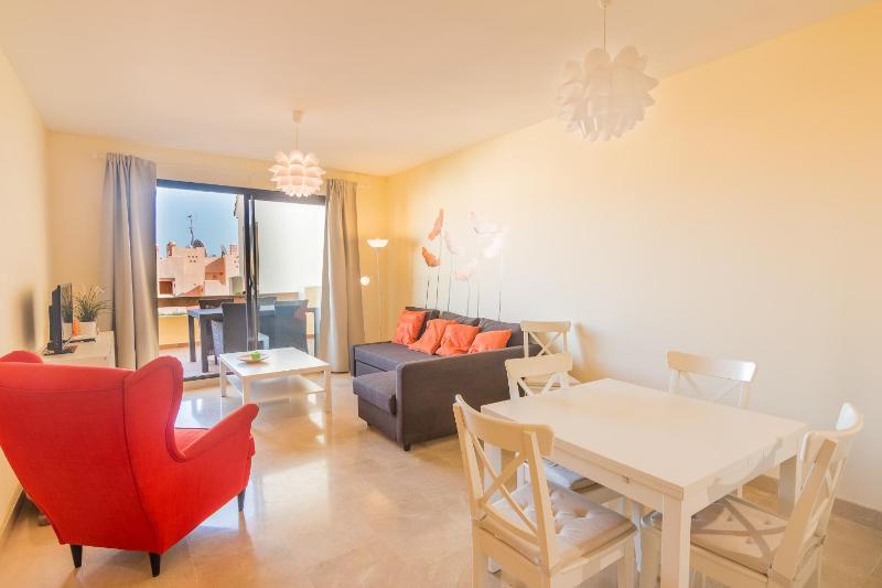 2114-Apt with nice terrace with pool view - image 15