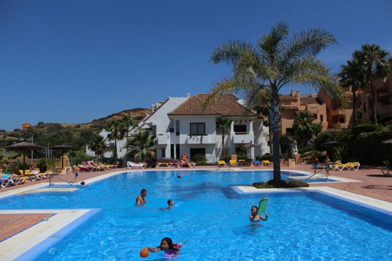 2114-Apt with nice terrace with pool view - image 32