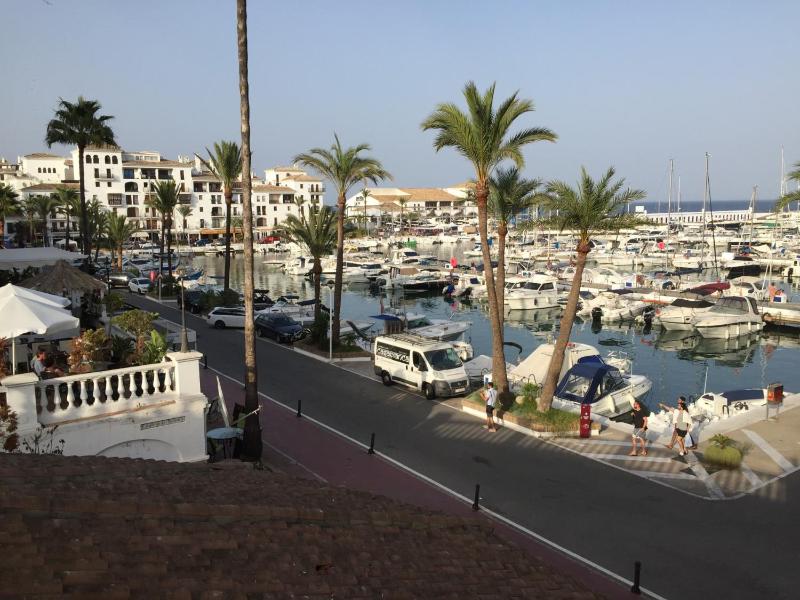 2147-Beautiful 2 bedrooms with sea view - image 16