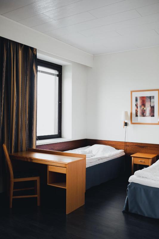 Double Room image 3