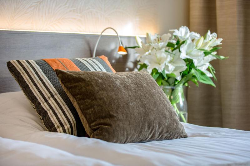 Standard Double or Twin Room image 4
