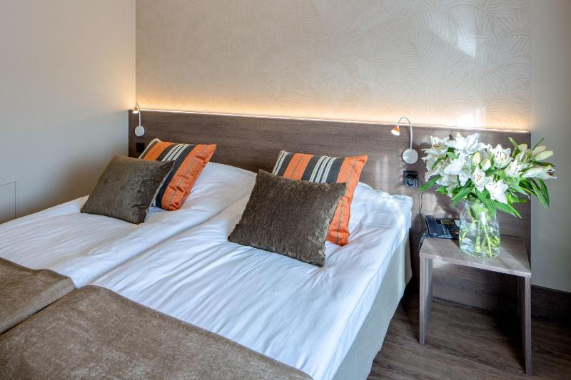 Standard Double or Twin Room image 3