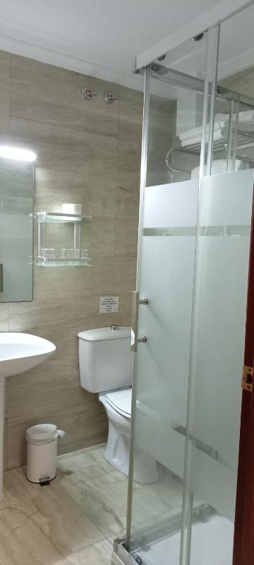 Twin Room with Extra Bed image 1