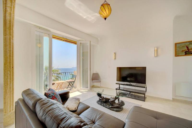 Brand New Three Bedroom Apartment with Sea views - image 35