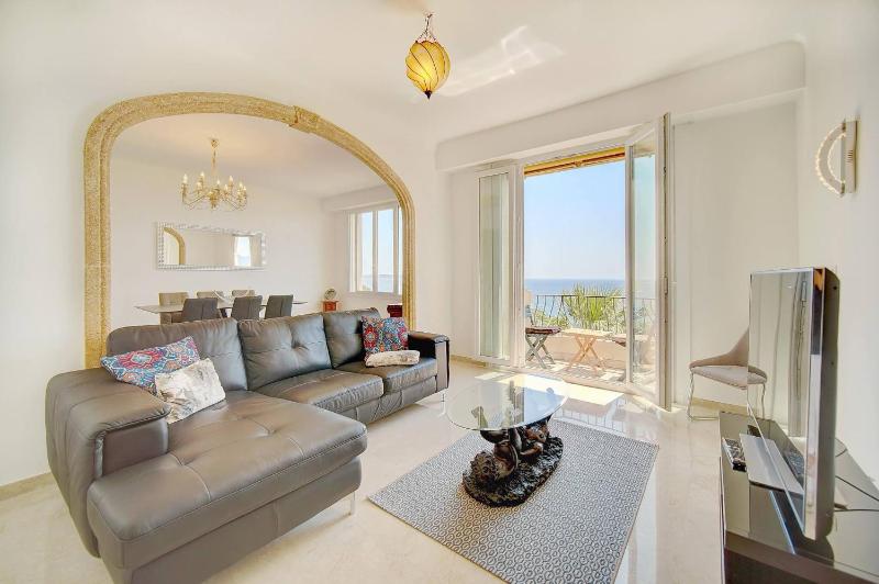 Brand New Three Bedroom Apartment with Sea views - image 41