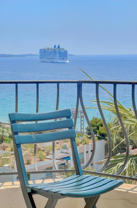 Brand New Three Bedroom Apartment with Sea views - image 7