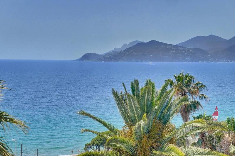 Brand New Three Bedroom Apartment with Sea views - image 28