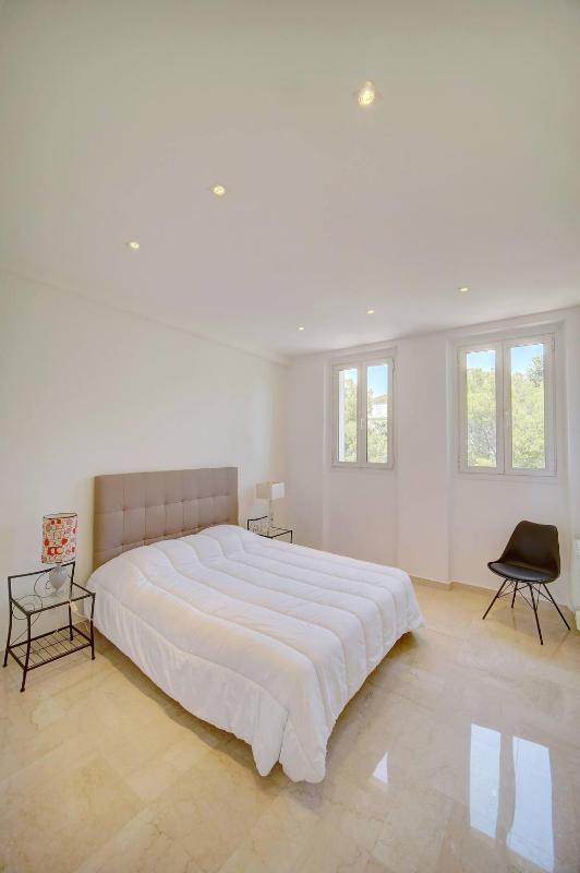 Brand New Three Bedroom Apartment with Sea views - image 37