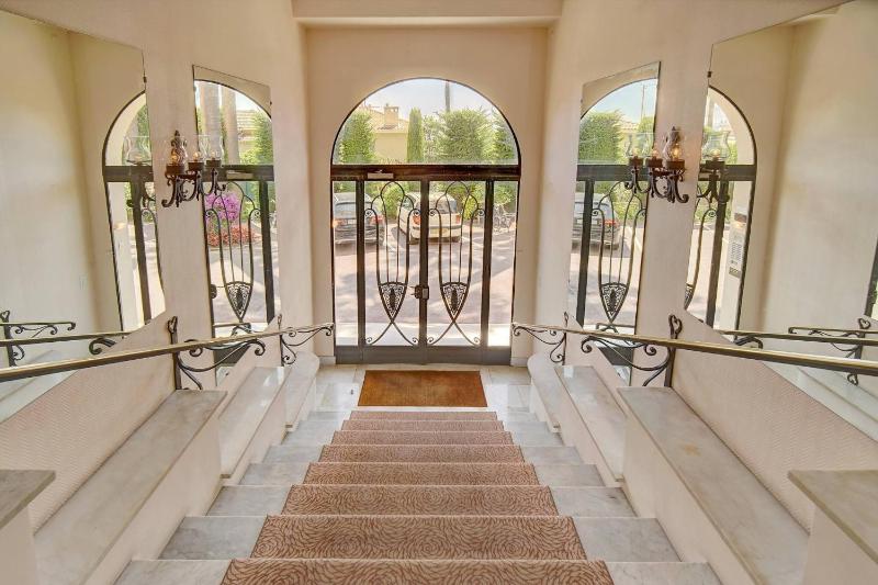 Brand New Three Bedroom Apartment with Sea views - image 36