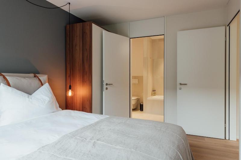Large Two-Bedroom Apartment image 4