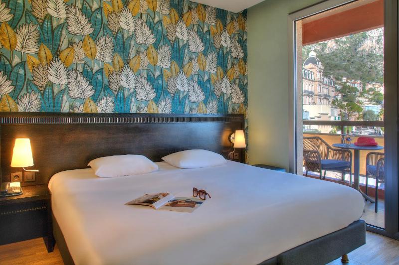 Standard Double Room image 2