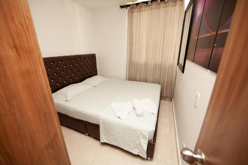Apartamentos en el Sur de Cali parqueadero propio piscina wifi - image 23