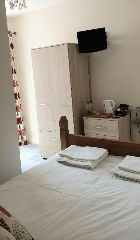 Double Room with Private Bathroom image 3