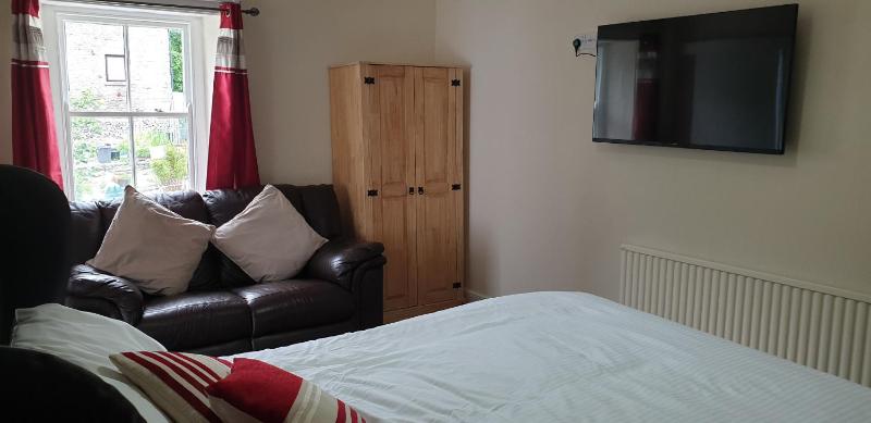 Double Room with Private Bathroom image 1