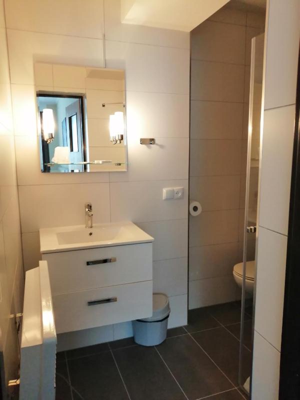 Superior Twin Room with City View image 2