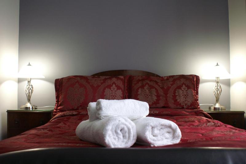 Double Room with Private Bathroom image 1