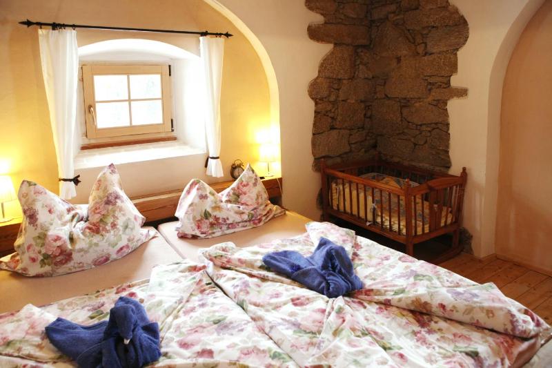 Double or Twin Room image 2