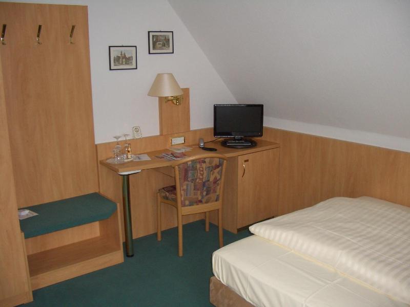 Standard Single Room image 1