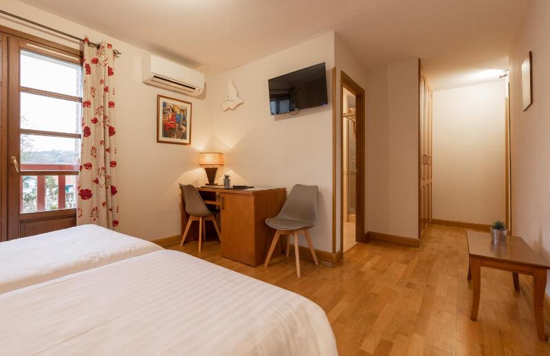 Superior Double Room image 4