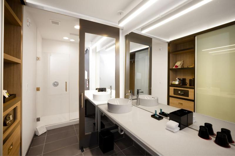 Aloft, Guest room, 1 King image 3