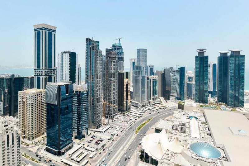 1 Bedroom Larger Apartment, 1 King, Partial gulf view