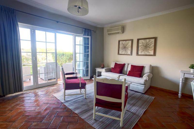 Two Bedroom Apartment Ground Floor with Garden Patio image 4